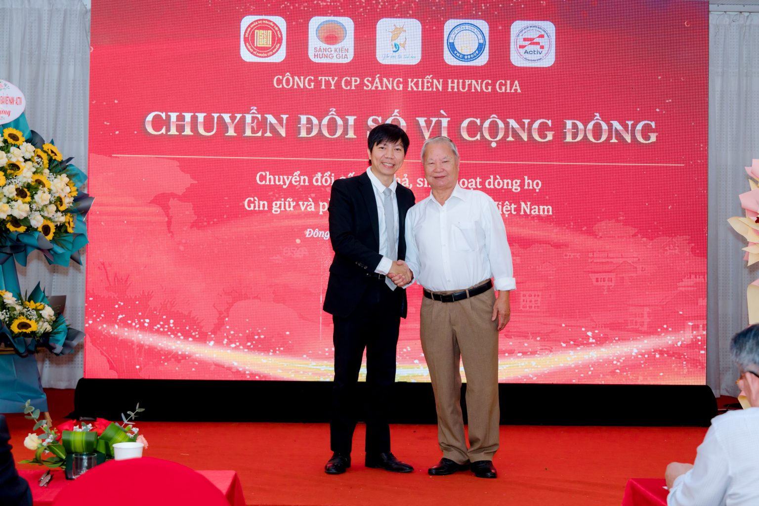 Dòng Họ Bùi Văn (Đông Anh, Hà Nội) Số Hóa Gia Phả · Tin Tức · Sáng Kiến Hưng Gia