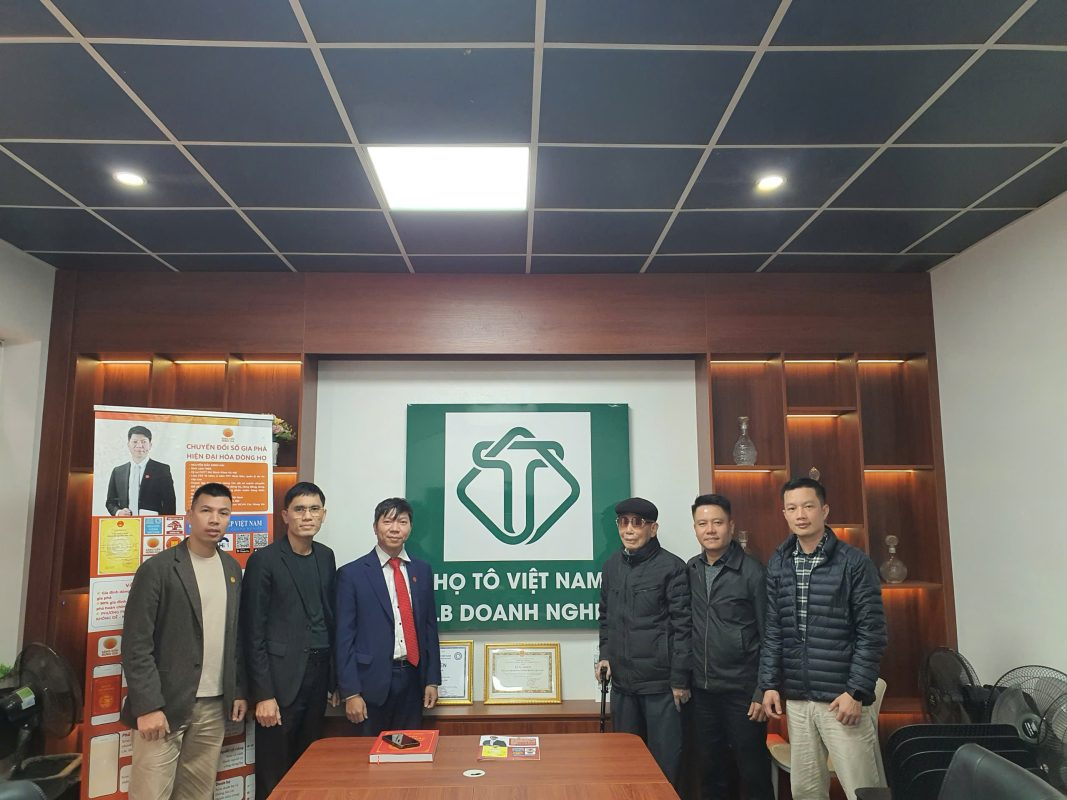 CLB Doanh Nghiệp Họ Tô Việt Nam Trao Đổi Chuyển Đổi Số Gia Phả · Tin Tức · Sáng Kiến Hưng Gia