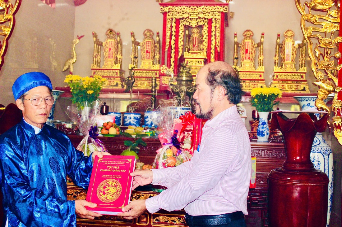 TỘC PHÁ PHẨM ĐẦU QUẢNG CÔNG HÓA XÃ HỘI CHỐNG LA HOLCHO NGHĨA VIỆT NAM Độc lập - Từ do - Hạnh Phúc TỘC PHÁ PHẠM ĐẮC QUẢNG NẠP Hoàn thành năm 2025